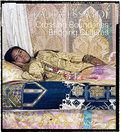 Couverture : Lalla Essaydi : Crossing Boundaries, Bridging Cultures