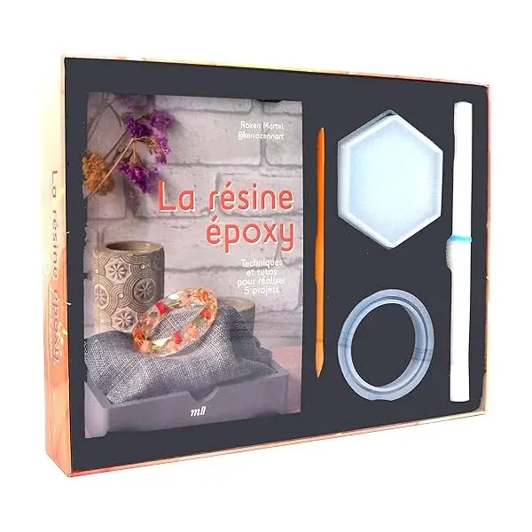 Couverture : Coffret la résine époxy: Techniques et tutos pour réaliser 5 projets: Un livre explicatif, deux moules (bracelet et boîte à bijoux) et une spatule et un tapis en silicone